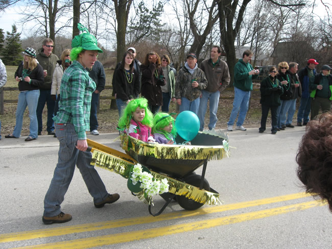 /pictures/ST Pats Floats 2010 - Pants on the ground/IMG_3119.jpg